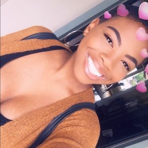 Meet your Posher, Victoria